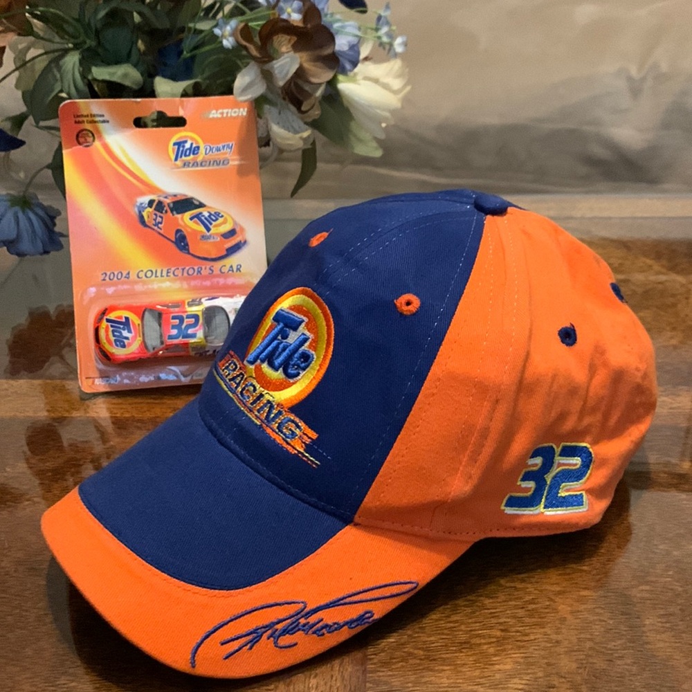 NASCAR Ricky Craven 32 Tide Downy Racing Hat & 2004 Chevy Monte Carlo Race Car